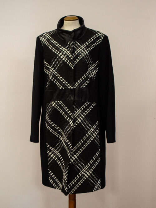 BG0253 - Cappotto Donna Lungo Giulia Galanti Colore Nero e Bianco